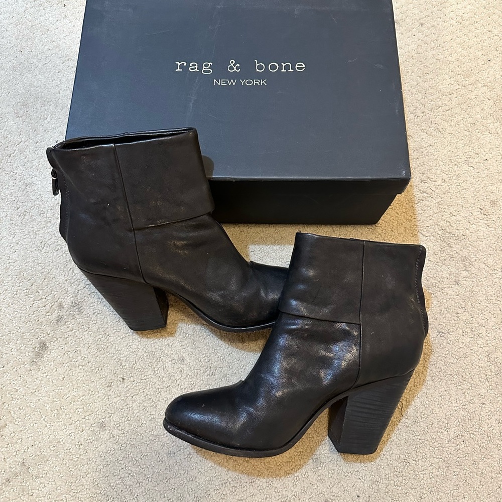 Rag and Bone women’s black leather zip Newbury boot size 10